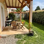 House In A Rural Village Surrounded By Vineyards Frühstückspension