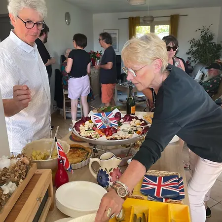 Alojamento de Acomodação e Pequeno-almoço House In A Rural Village Surrounded By Vinyards Leuc